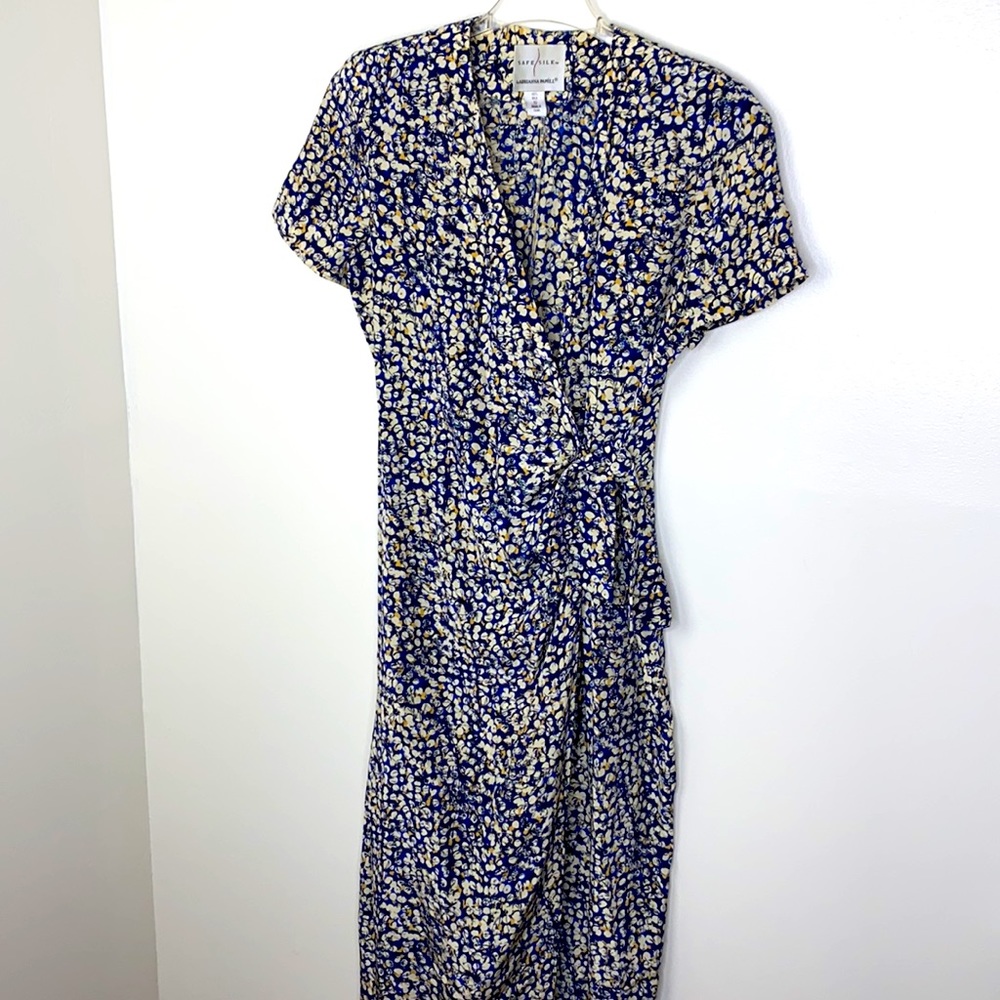 Safe Silk by ADRIANNA PAPELL Wrap Dress size 10, fits more like an 8!